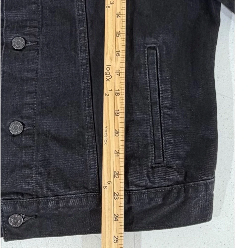 Levis levis trucker